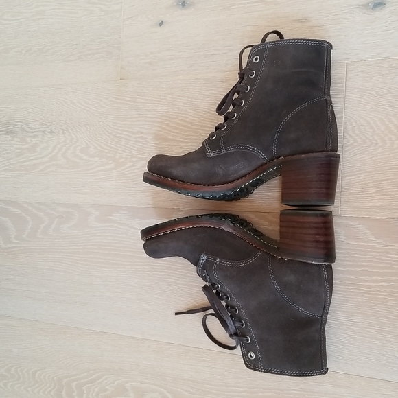 Frye Sabrina 6G Campus Lace Up Boots in Dark Brown Suede Leather - Picture 5 of 8